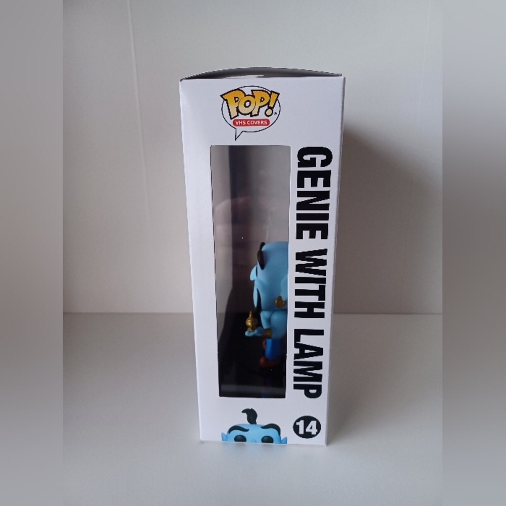 Disney Genie With Lamp From Aladdin 14 VHS Cover Funko Pop In Case - Picture 2 of 8